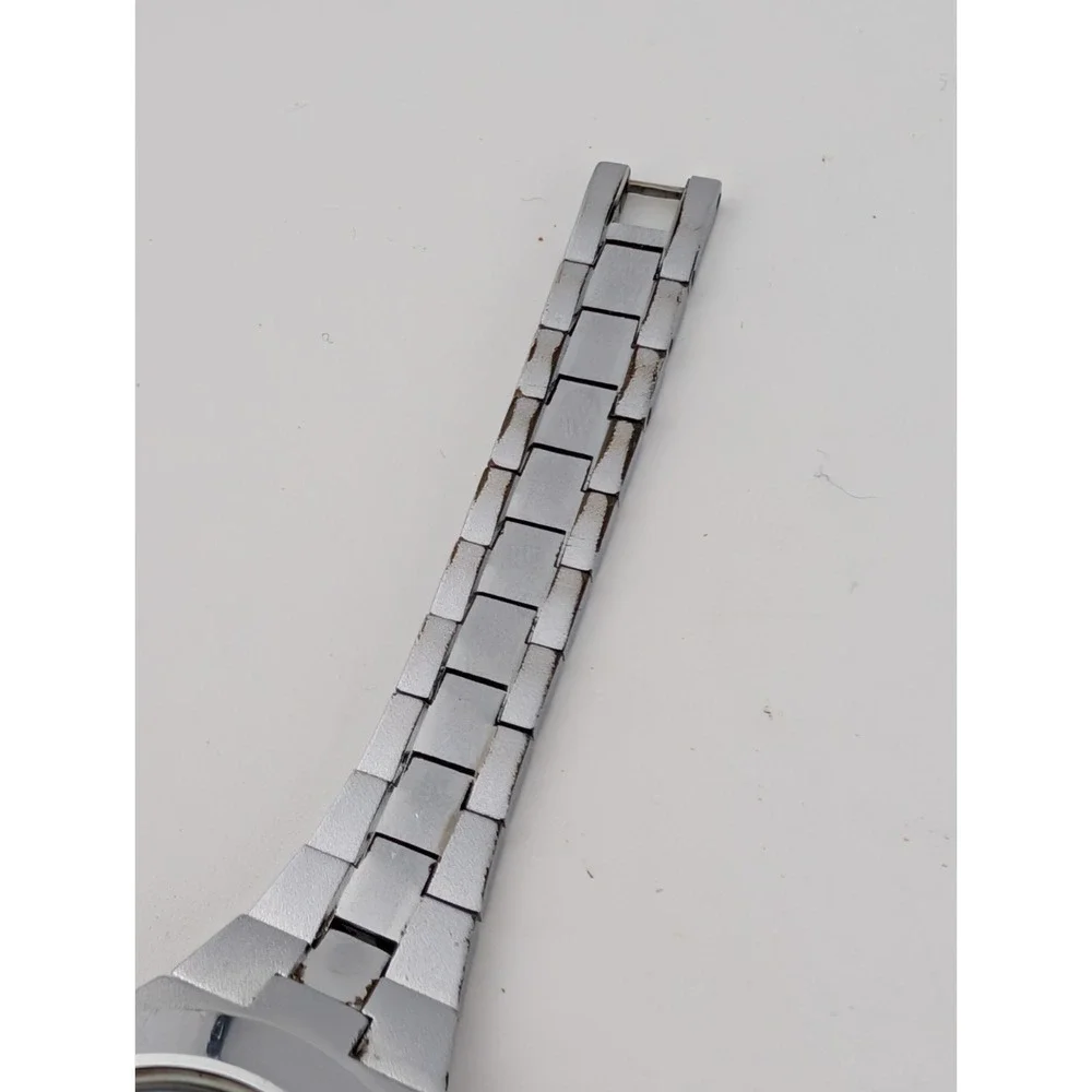 Vintage Timex Digital Watch Women 27mm Case Silver 6